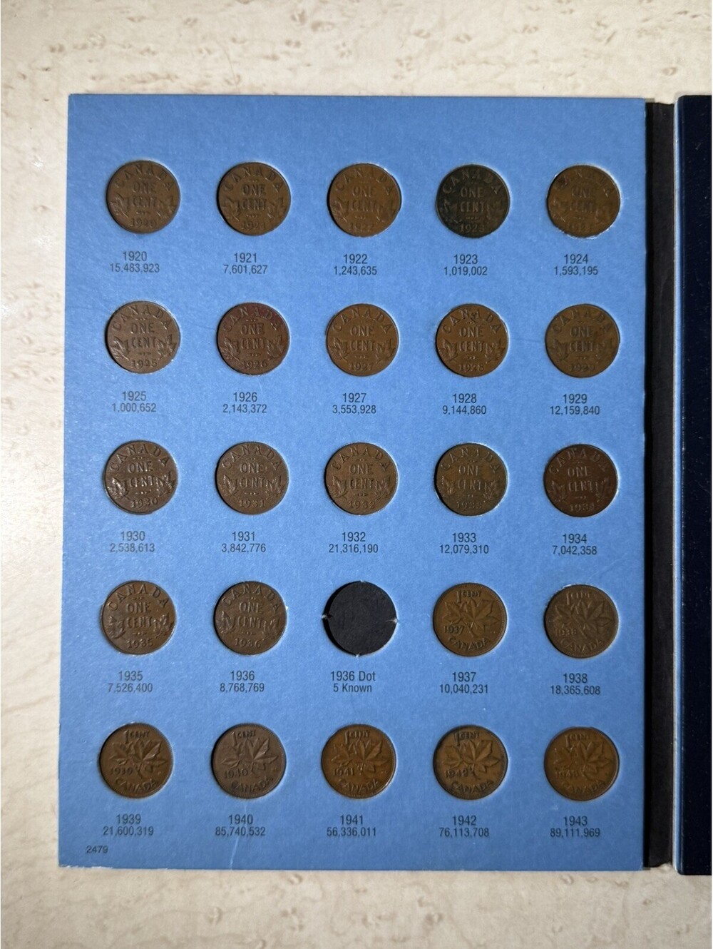 74 Canadian Small Cents 1920-1988 Whitman Album Complete Date Penny Collection